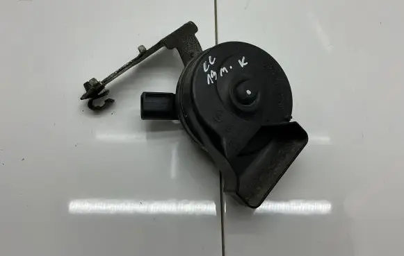 Volkswagen PASSAT CC Horn signal 3AA951182