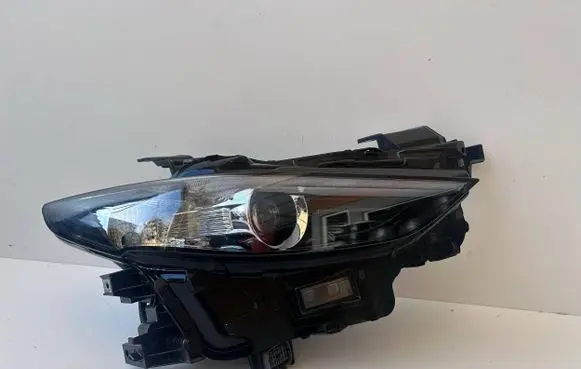 Mazda 3 Headlight/headlamp BCJH-51030