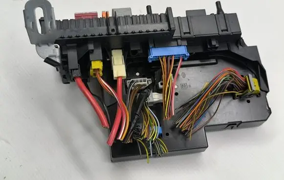 Mercedes-Benz E W212 SAM control unit 2129004901