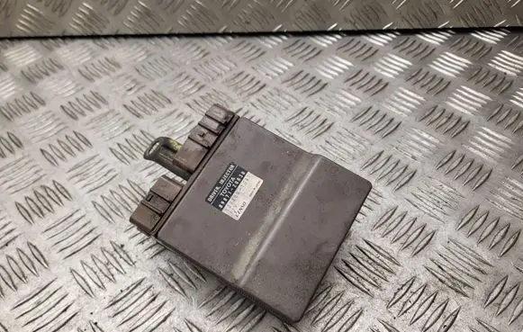 Toyota Corolla Verso E121 Fuel injection control unit/module 8987120030