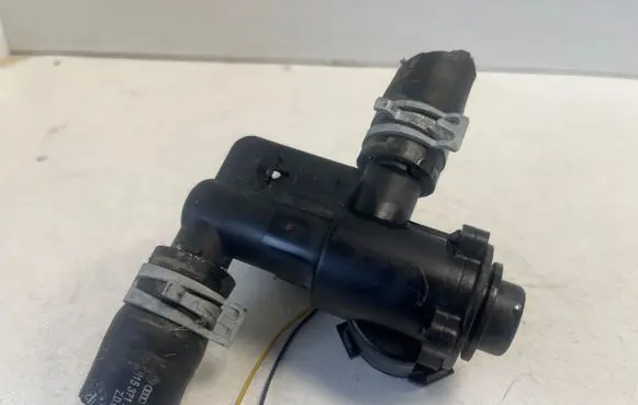 Volkswagen Touareg II Electric auxiliary coolant/water pump 7PP819810A