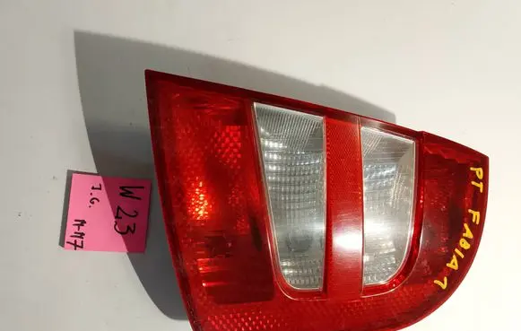 Skoda Fabia Mk1 (6Y) Rear/tail lights 6Y6945096B 6Y6945112