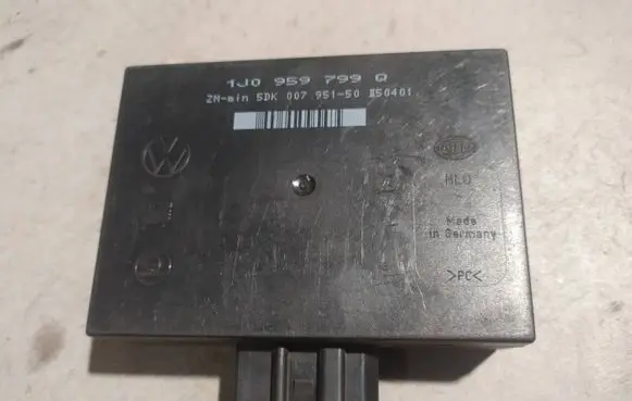 Volkswagen Golf IV Comfort/convenience module 1J0959799Q