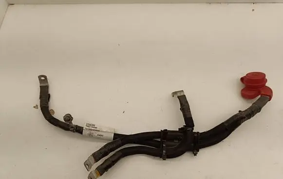 Chrysler Pacifica Positive cable (battery) P68271649AC 23489U TA17H221810544