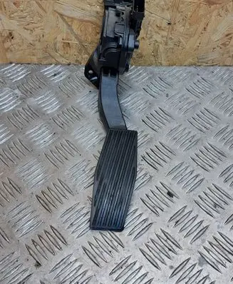 Opel Insignia A Accelerator throttle pedal 13237352 27042009 6PV00976500