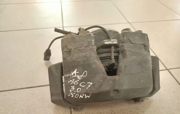 Front brake caliper