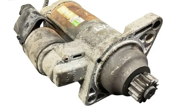 Volkswagen Golf VI Starter motor