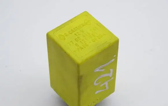 Renault Laguna I Other relay 7700414741