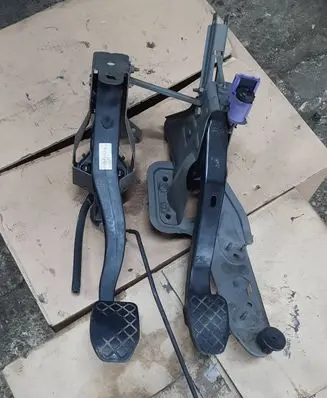 Volkswagen Multivan T5 Pedal assembly 