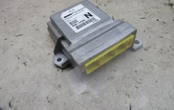 Mazda 3 II Airbag control unit/module BHS2-57K30A