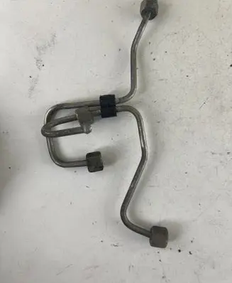 Renault Kangoo I Fuel injector supply line/pipe 