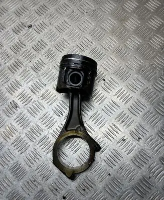 Nissan Navara D40 Piston with connecting rod 