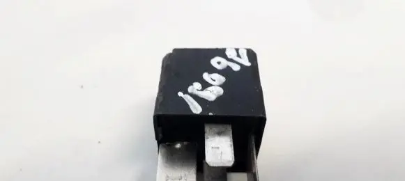 Opel Zafira A Other relay 90464760 V23134-K52-X220