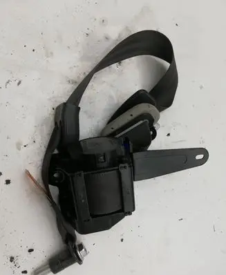 Chevrolet Captiva Front seatbelt E40435137