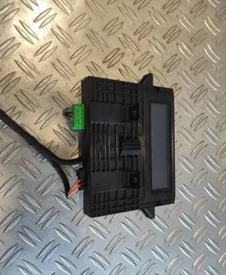 Volvo XC60 Screen/display/small screen 30772584 M8435100140 09W44E03