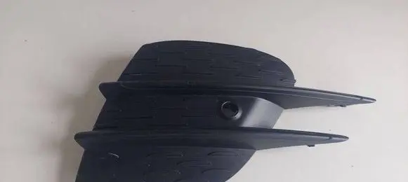 Front bumper lower grill