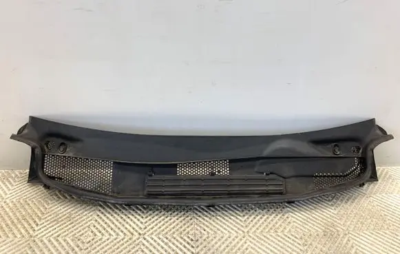 Mercedes-Benz A W169 Wiper trim A1698300013