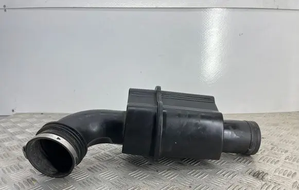 Air filter box