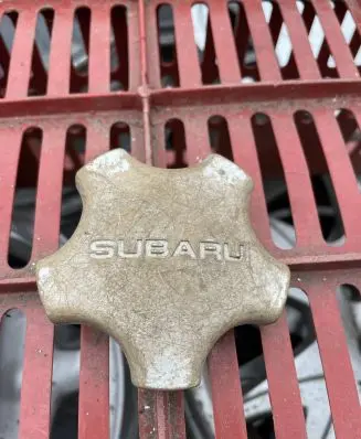 Subaru Forester SF Original wheel cap 28811AC020