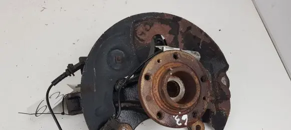 Peugeot 3008 II Front wheel hub spindle knuckle