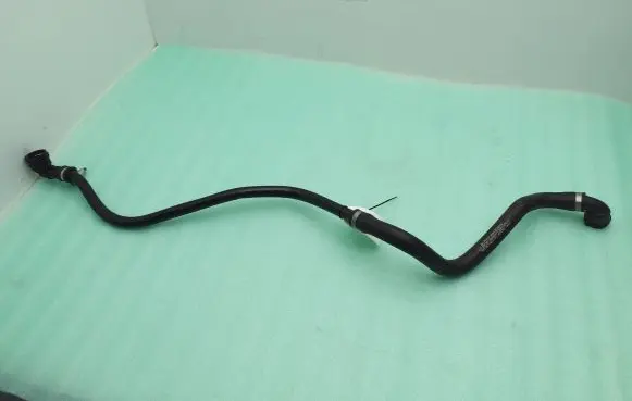 Mercedes-Benz GLC X253 C253 Engine coolant pipe/hose A2535010684