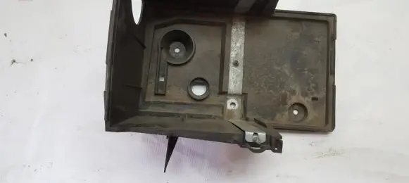 Ford Focus Battery box tray 30667561
