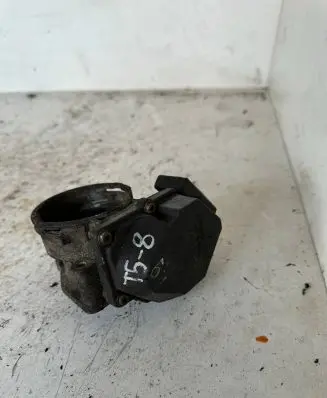 Volkswagen Golf Plus Throttle valve 03G128063C 07060371