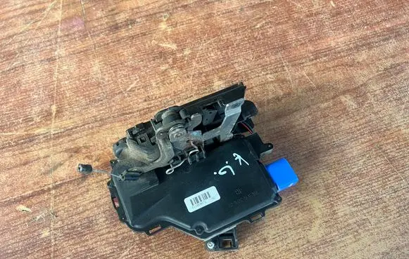 Rear door lock