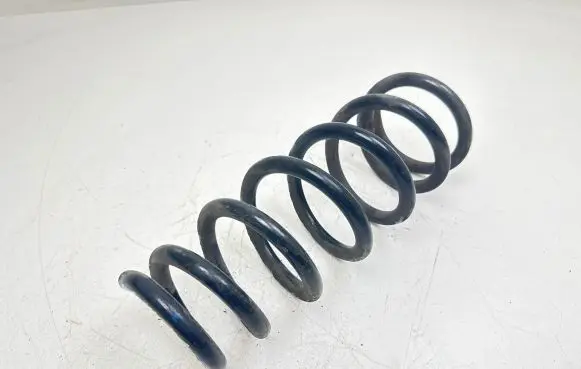 Toyota Avensis T250 Rear coil spring