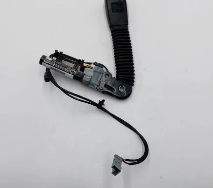 Mini Cooper Countryman R60 Front seatbelt buckle