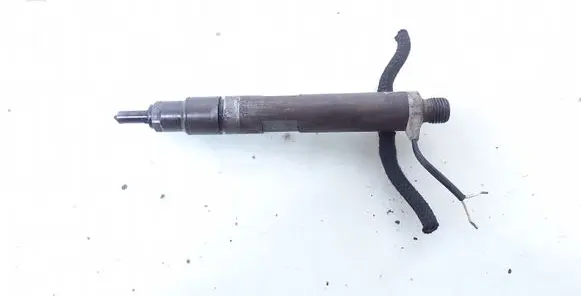 Audi A6 S6 C4 4A Fuel injector 046130202E