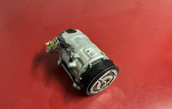 BMW X1 U11 Air conditioning (A/C) compressor (pump) 5A5C710 64525A5C710