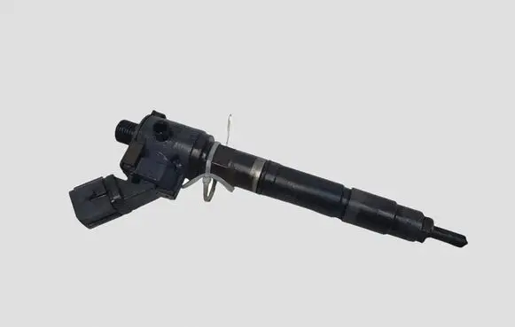 Volvo V60 Fuel injector VEA132370010AAB 31405404