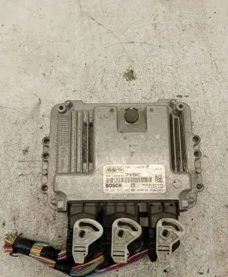 Mazda 3 II Engine control unit/module 7M6112A650BC 0281015963