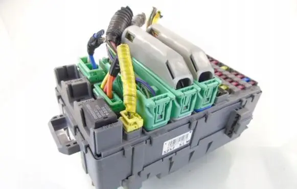 Honda CR-V Fuse module