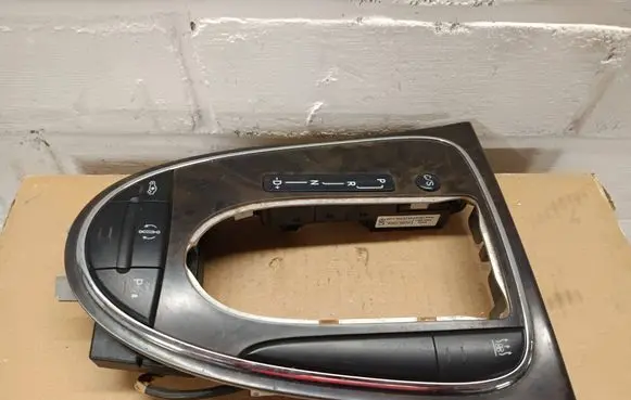 Mercedes-Benz CLS C219 Gear shifter surround trim plastic A2196806036 5477A 160805