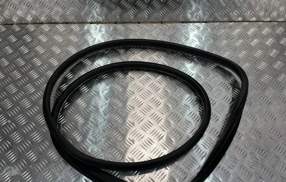 Mazda 3 Front door rubber seal PU12543