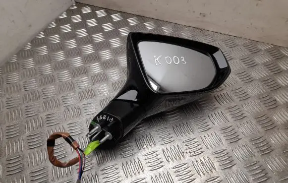Lexus UX Front door electric wing mirror E13049704