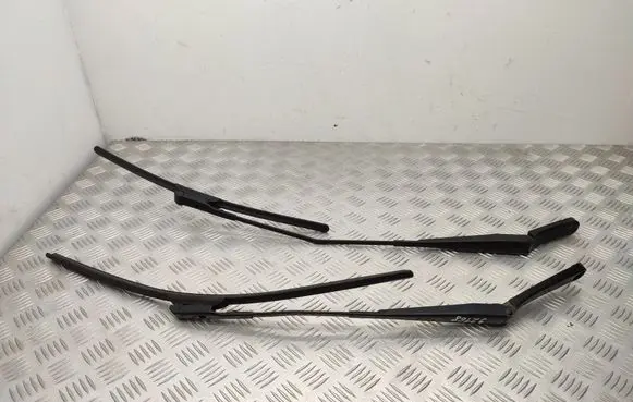 Volkswagen PASSAT B7 USA Front wiper blade arm 561955405 561955406