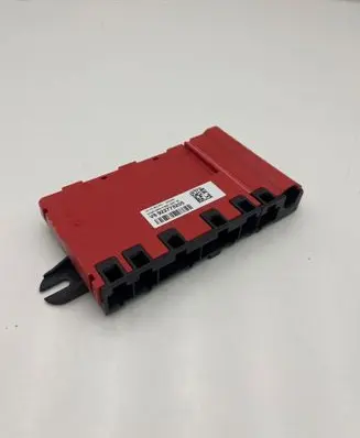BMW 4 F36 Gran coupe Fuse module 10688710