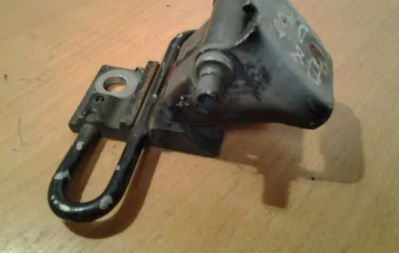 Audi A8 S8 D3 4E Front door lower hinge 4E0831412A