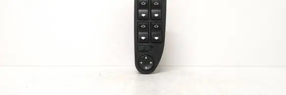 BMW 5 E39 Electric window control switch 8368966 218187 9816