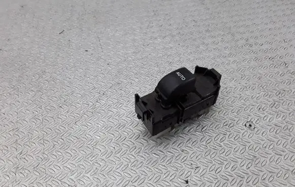Toyota Avensis Verso Electric window control switch 8403044020