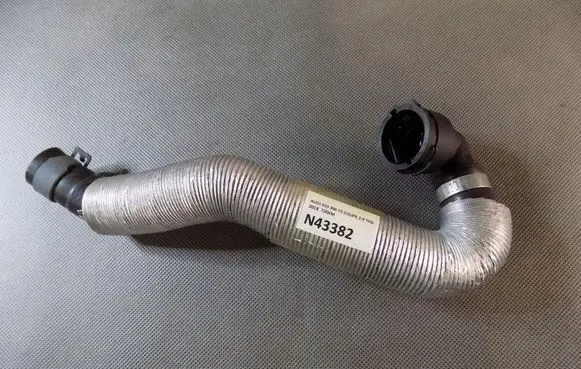 Audi RS5 Engine coolant pipe/hose 8W0819332AB