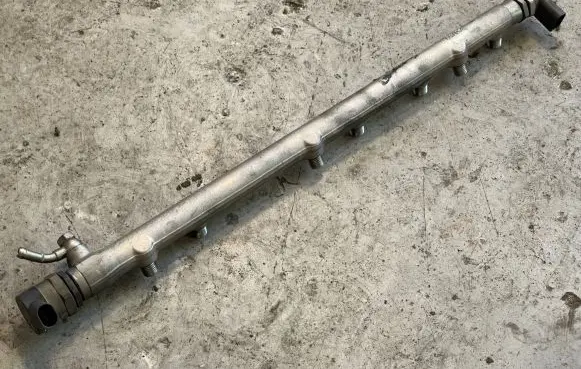 BMW X5 E70 Fuel main line pipe 7795514 011667 0445216015