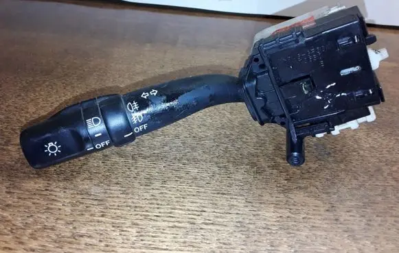Toyota Avensis T250 Indicator stalk 8414005110