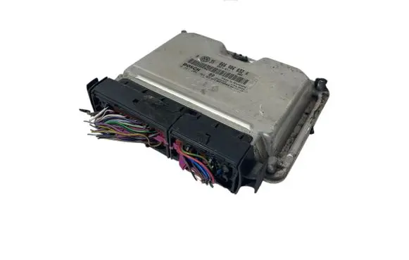Volkswagen Golf IV Engine control unit/module 066906032A 26SA7263 0261206799
