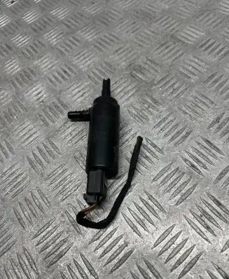 BMW 5 GT F07 Headlight washer pump 7217792 13264011 3323525