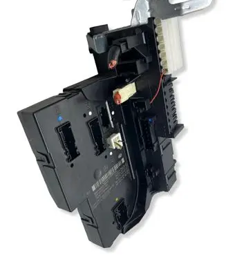 Mercedes-Benz C W204 Fuse module 2049060405 2129028502 A2045458732