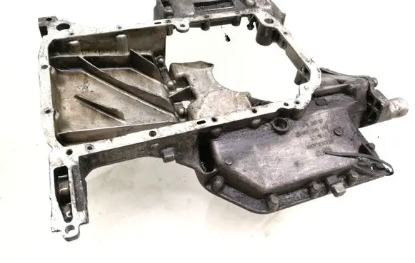 Volkswagen PASSAT B5.5 Oil sump 059103603M